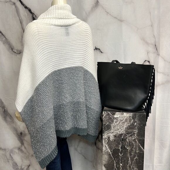 Vince Camuto sweater - Picture 5 of 5